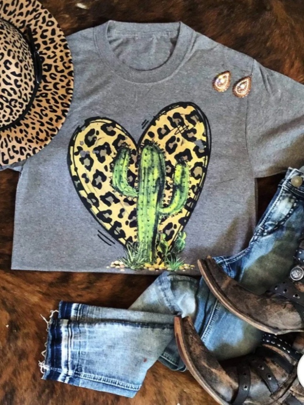 Amazon Grey Tee with Leopard Heart and Green Cactus Graphic size L